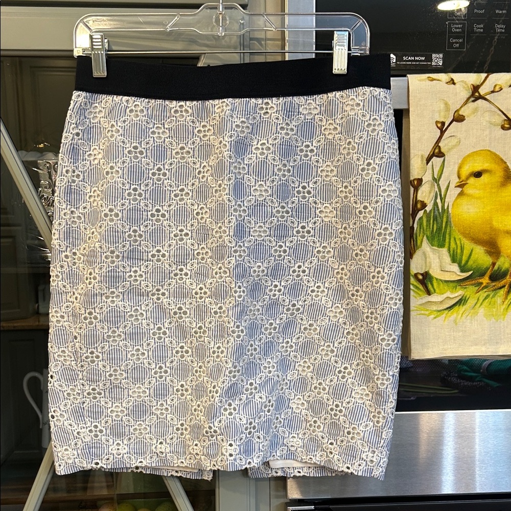 Ann Taylor Floral Seersucker Pencil Skirt